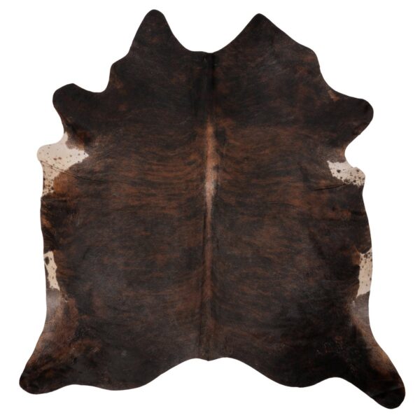 Un tapis en véritable cuir de vache brun foncé | 210x180 cm sur un fond blanc.