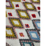 tapis kilim marocain vintage - image 5 sur 7. Tapis berbère en laine cousu à la main | 108x67cm