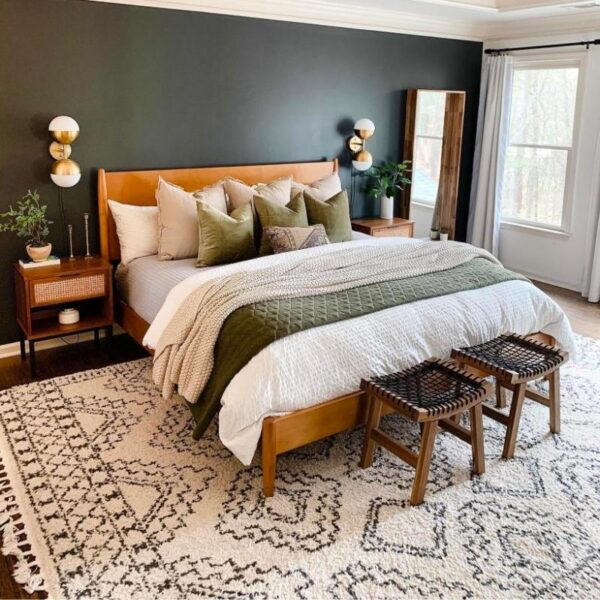 Grand tapis rectangulaire en laine dans une chambre