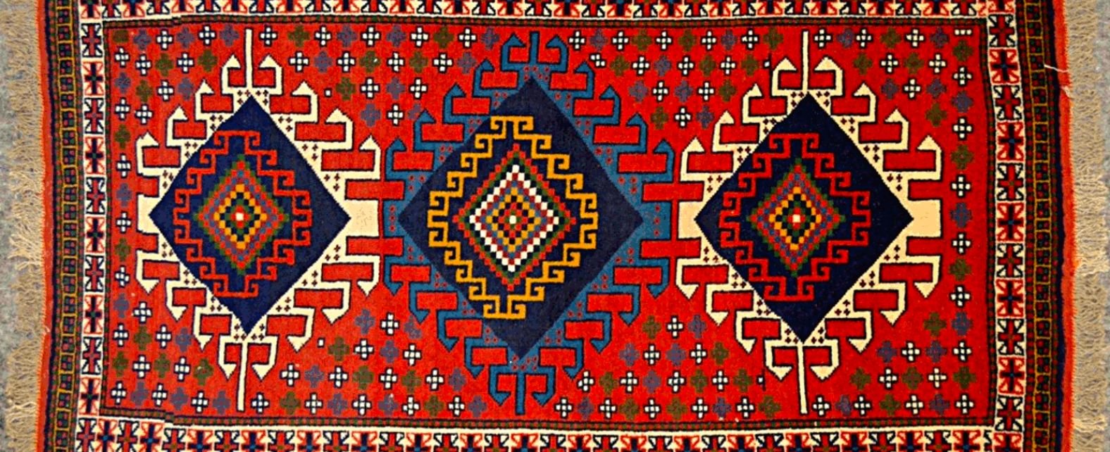 Magnifique tapis persan véritable avec des motifs géométriques