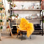Tapis peau de mouton jaune
