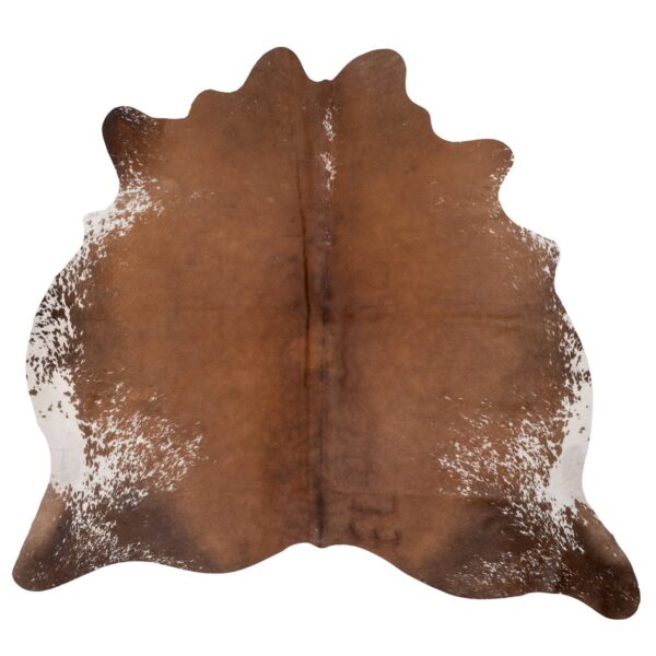 Un tapis peau de vache marron foncé sur un fond blanc | 180x160 cm.