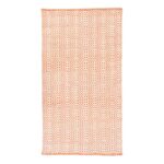 Un Tapis plastique recyclé | Serviette de plage 150x80 cm au motif orange et blanc fabriquée à partir de plastique recyclé.