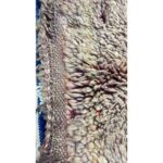 Un gros plan d'un Tapis berbère à poils longs | Tapis 315x160 cm avec fourrure longue.