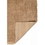 Un tapis beige sur fond blanc.