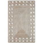 Un cadre en bois blanc au design circulaire.