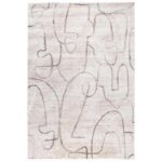 Un tapis avec un motif abstrait.