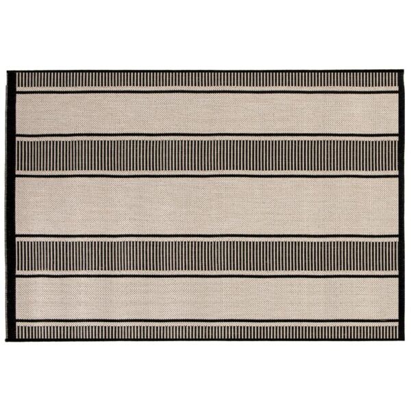 Un tapis à rayures beiges et noires sur fond blanc.