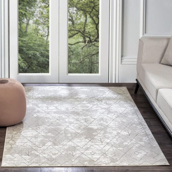 Tapis design moderne dans salon lumineux.