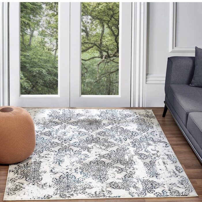Tapis motif persan dans salon moderne.