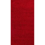 Moquette rouge texturée en gros plan.