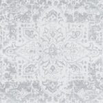 Tapis gris avec motif damas élégant.
