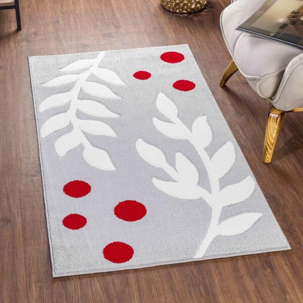 Tapis moderne motifs feuilles rouges et grises.