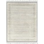 Tapis rayé avec franges en nuances de gris.