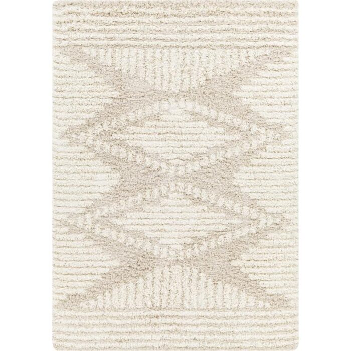 Tapis beige à motifs texturés et géométriques.